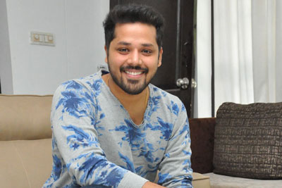 nandu-interview-stills-for-kutumba-kadha-chitram